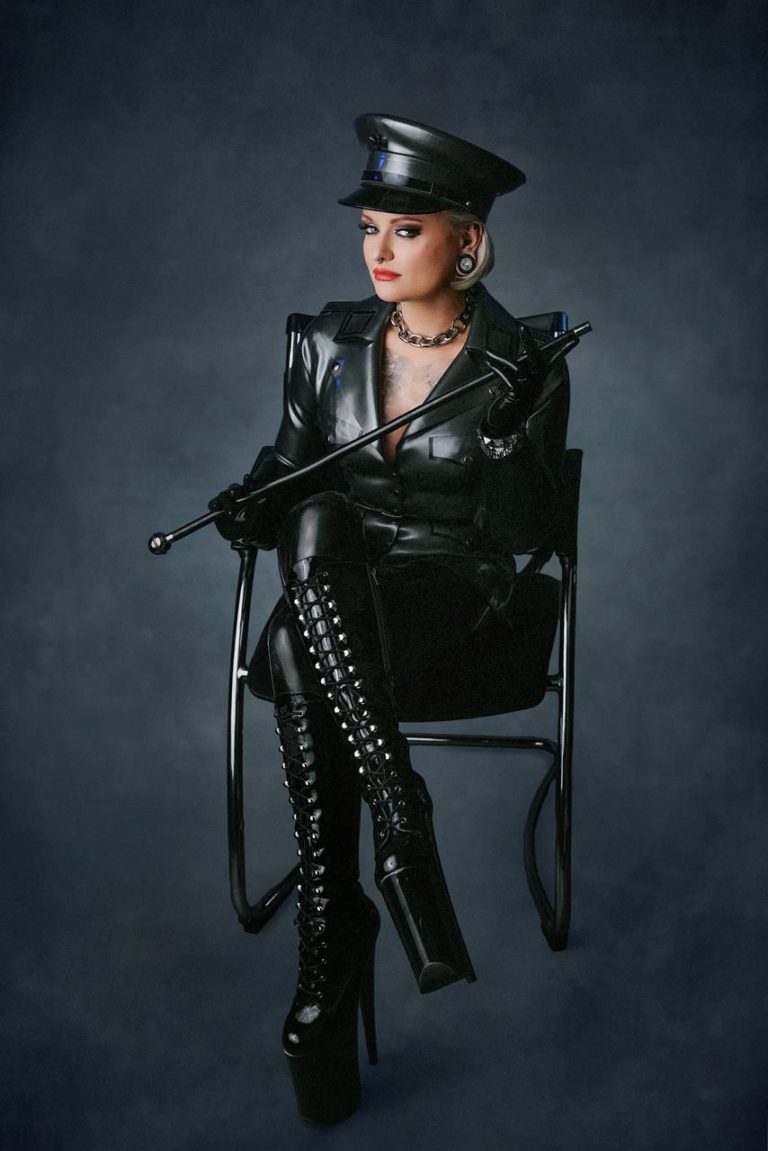 Galeriebild von Mistress Sinister