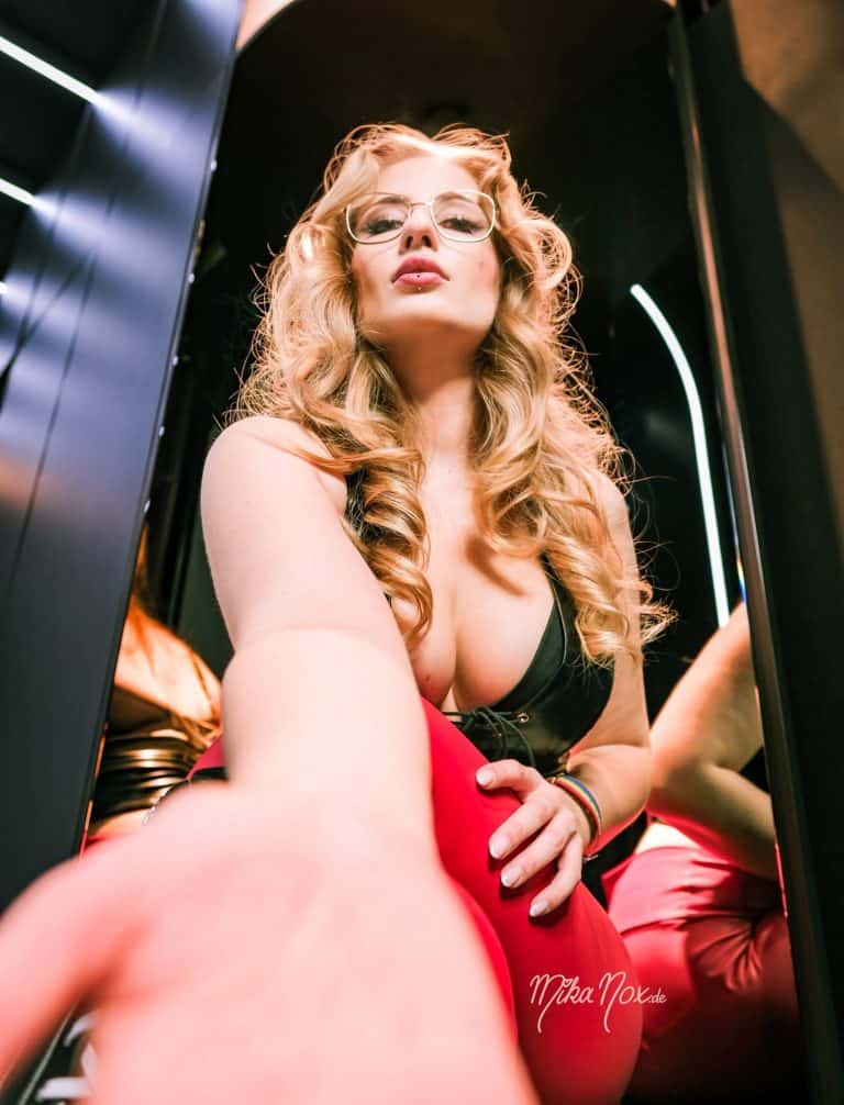 Galeriebild von Mika Nox *Porno Star*