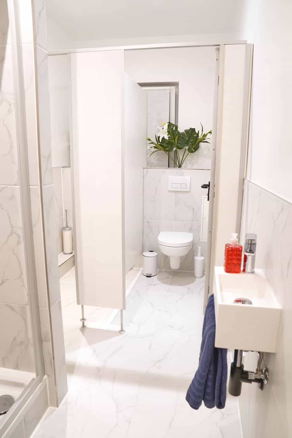 Ladies Room