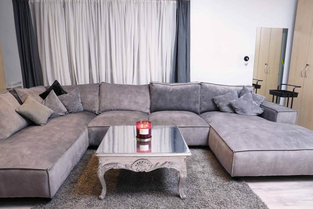 Ladies Lounge mit Pantry